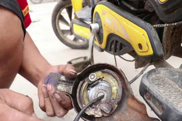 湘西电动车刹车故障